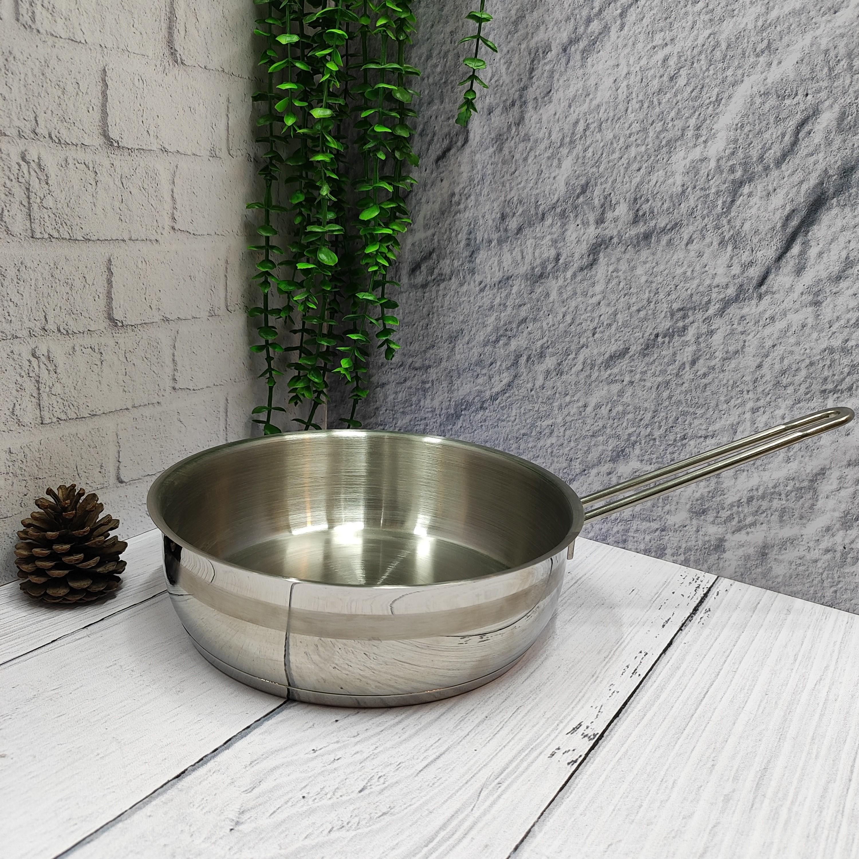 تابه استیل تک دسته سایز24برند(دستی لوکس)