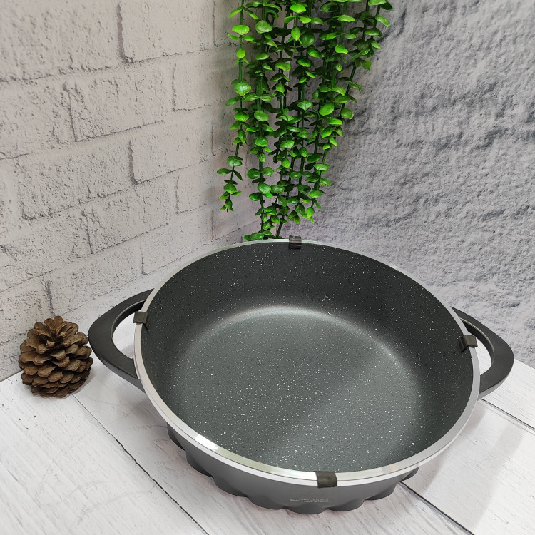 تابه چدن گرانیتی سایز 28 برند(اس جی)